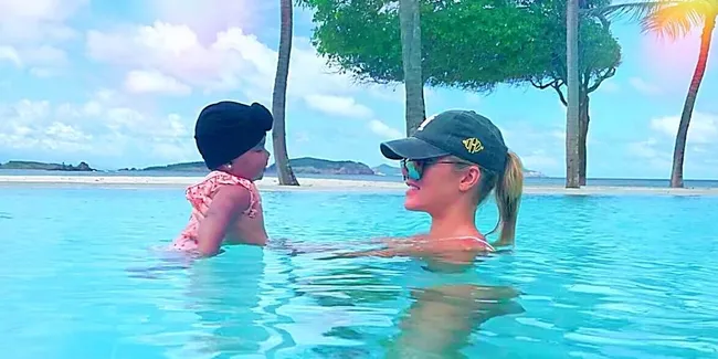 Family Vacation Pertama Khloe Kardashian Bareng True & Tistan