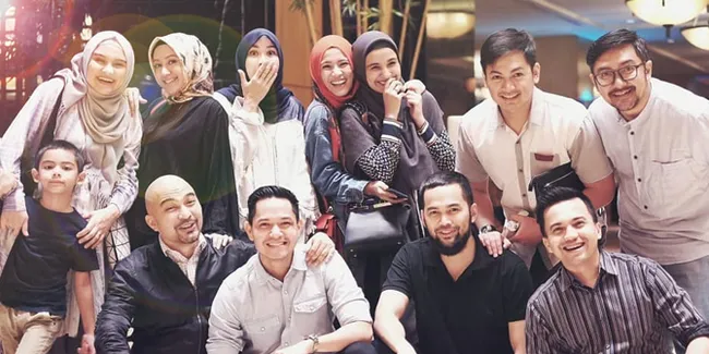 FOTO: 9 Artis Yang Tergabung di Geng Mewah, Menjalin Ukhuwah