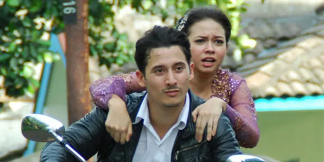 Foto Adegan Film OPERATION WEDDING