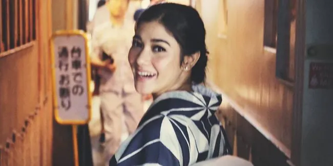 FOTO: Cantiknya Nana Mirdad Dalam Balutan Kimono Jepang