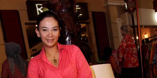 Foto Dian Nitami Bongkar Tips Hindari Gosip