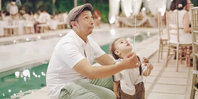 FOTO: Hangat dan Akrabnya Keluarga Kecil Ringgo Agus Rahman