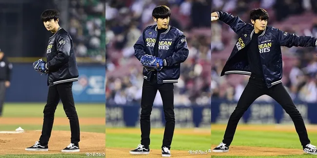 FOTO: Gantengnya Chanyeol EXO Saat Lakukan Lemparan Baseball!