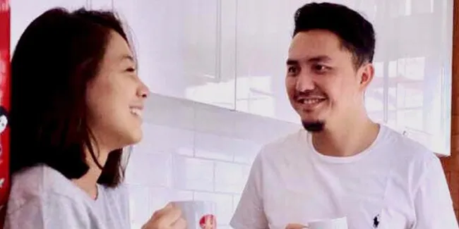 FOTO: Istri Ultah, Begini Pesan Bahagia Omesh Jadi Suami Dian Ayu