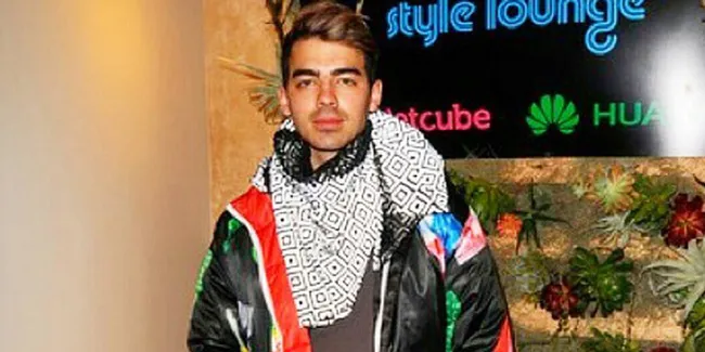 [FOTO] Kenalan Yuk Sama Joe Jonas, Si Ganteng Pemakai Jaket Petai