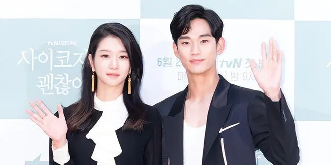 Foto Kim Soo Hyun dan Seo Ye Ji di Preskon Drama 'IT'S OKAY TO NOT BE OKAY', Wajahnya Dibilang Mirip