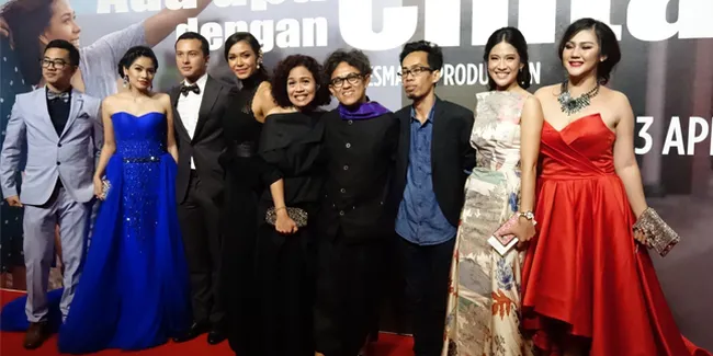 FOTO: Kompak Cantiknya! Genk Cinta Hadiri Red Carpet 'AADC 2' 