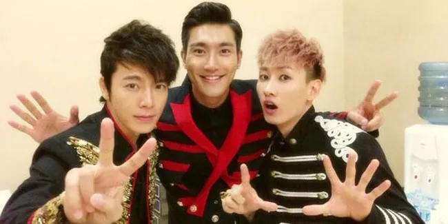 Foto Narsis Super Junior Dengan Kamera Sendiri di Indonesia
