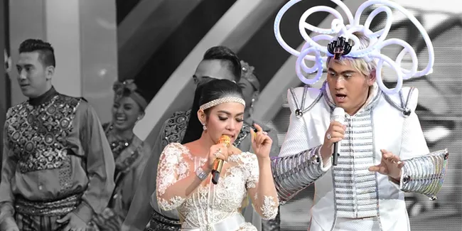 Foto: Nassar - Syahrini Duel Cetar di Atas Panggung 'IDA 2015'