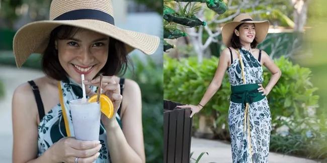FOTO Nikmati Musim Panas, Ini Fashion Pantai Kece Ala Dian Sastro