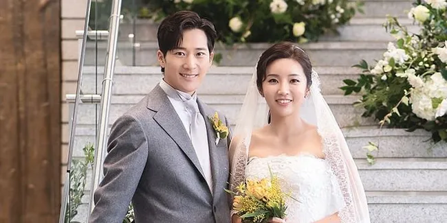 Foto Pernikahan Lee Wan Adik Kim Tae Hee, Berlangsung di Gereja dan Penuh Cinta