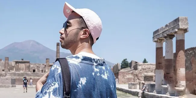 FOTO: Potret Liburan Seru Vidi Aldiano dan Keluarga di Italia