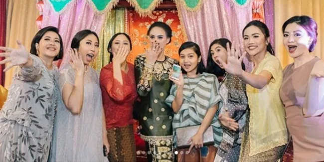 Foto Prosesi Adat Modutu, Pernikahan Gorontalo Alessandra Usman 