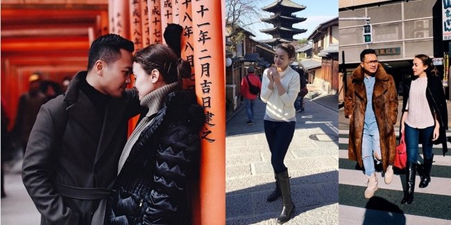 FOTO: Romantis! Rianti Cartwright & Sang Suami Liburan ke Jepang