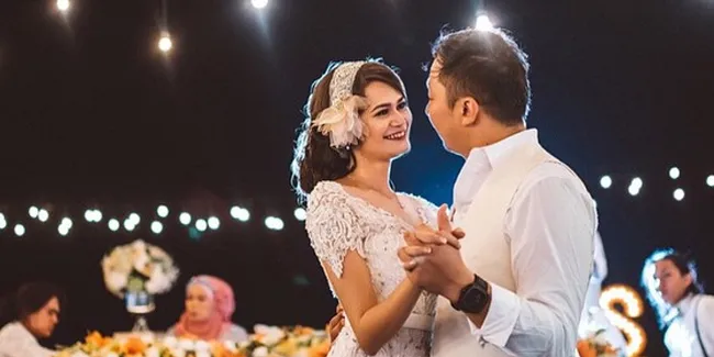 [FOTO] Sabai Morscheck Hamil Besar, Makin Cantik Jadi Calon Ibu