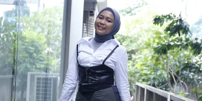 FOTO: Sambut 2023, Selfi Yamma Ingin Beli Rumah dan Kendaraan Untuk Ibu di Kampung Halaman