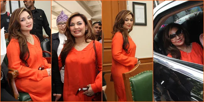 Foto Senyum Ironi Nia Daniati di Sidang Cerai Dengan Farhat Abbas