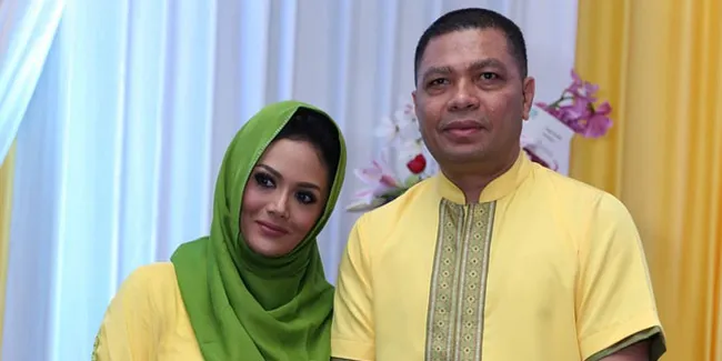 [FOTO] Serba Biru, Seperti Apa Kompaknya Krisdayanti dan Suami?