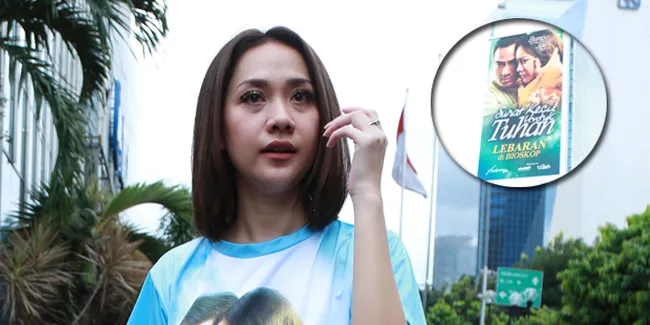 FOTO: 'SURAT KECIL UNTUK TUHAN' Terpampang nyata di GIant LED