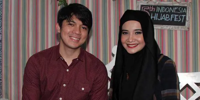 [FOTO] Umrah Irwansyah Bareng Zaskia Sungkar, Buktikan Kekompakan