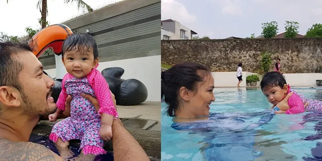 FOTO: Baby Sal Putri Rio Dewanto - Atiqah Sudah Belajar Renang