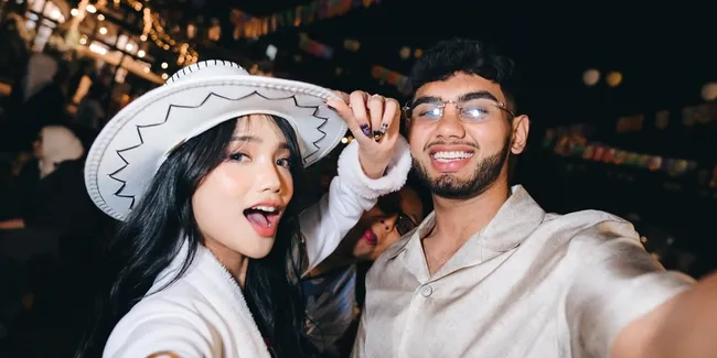 Fuji Unggah Foto Bareng Rakin Khan di Ultah Gala, Go Public?