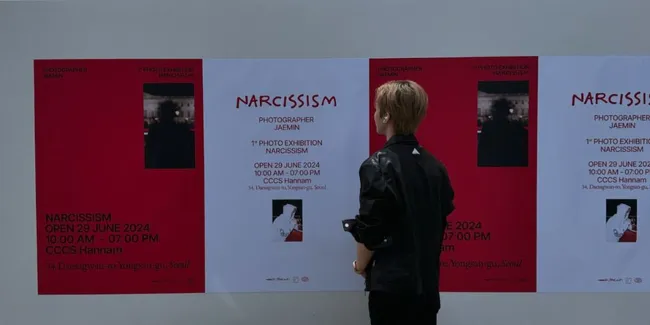Full Effort! Jaemin NCT Buat Penggemar Terharu dengan Pameran Foto "NARCISSISM" yang Penuh Cinta 