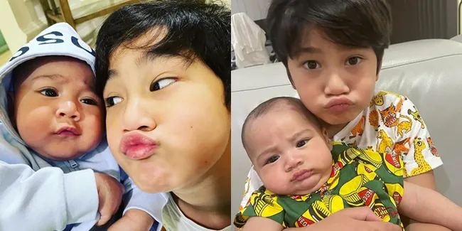 Gantengnya Saingan, 8 Potret Kebersamaan Rafathar dan Rayyanza yang Bikin Gemas - Wajahnya Makin Mirip