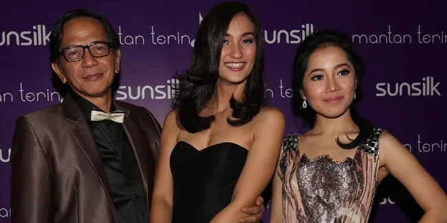 Gaya Pakaian Para Artis di Premiere Film MANTAN TERINDAH