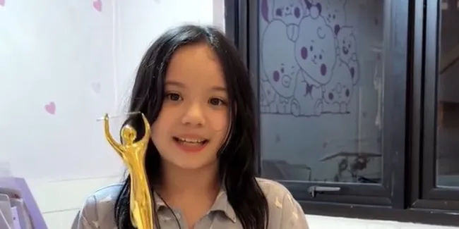 Gempi Menang AMI Awards, Ekspresi Kagetnya Terima Piala Bikin Gemas