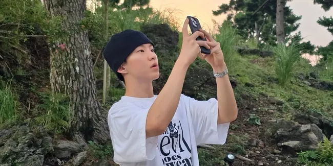 Hoshi SEVENTEEN Pamer Hasil Tes Kesehatan Jelang Wamil, Beneran Punya 'Tiger Gaze'