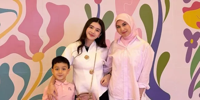 Irish Bella Spent Weekend Bareng Anak dan Suami, Penuh Kehangatan
