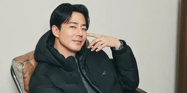 Jo In Sung Tak Nyaman Akting Romantis dengan Lawan Main Jauh Lebih Muda