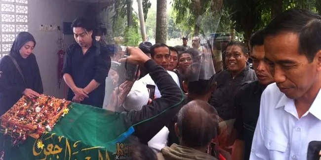 Jokowi Menyempatkan Diri Hadir di Pemakaman Murry Koes Plus