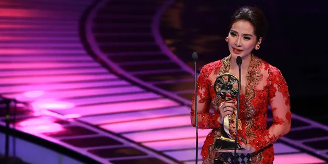 Kemeriahan Indonesian Movie Awards 2014