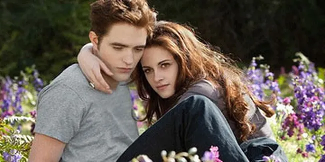 Kemesraan Robsten di Still Terbaru TWILIGHT
