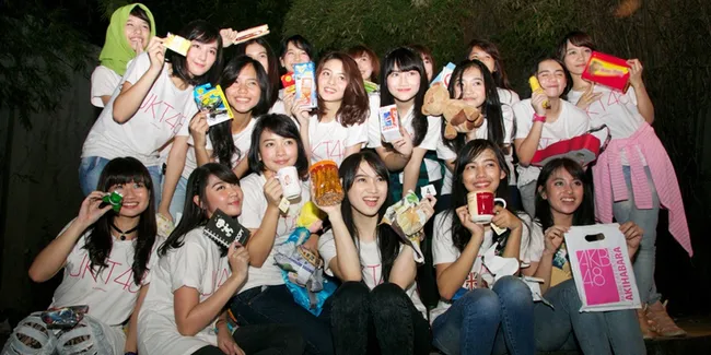 Keong Racun Hingga 'Seserahan' Pengantin, Pesta BBQ Tim J Pecah!