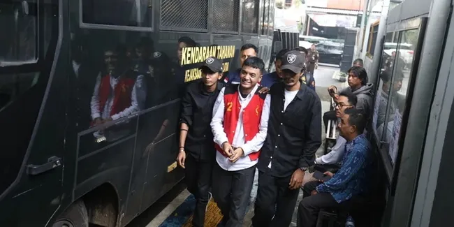 Kubu Vadel Beberkan Fakta Sidang: LM yang Inisiatif, Pesan Obat Sendiri