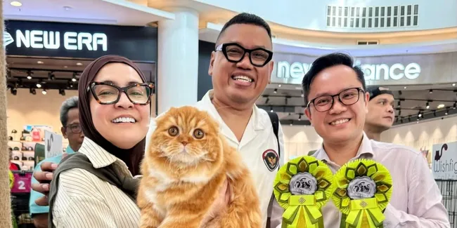 Kucing Peliharaan Astrid dan Uya Kuya Juara 1 di Lomba Feline Fancier Federation
