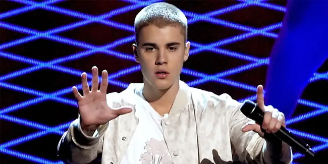 Kumpulan Foto Ultah Justin Bieber Dari Usia 16 ke 23, Meriah!