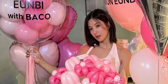 Kwon Eunbi Makin Langsing, Pamer Body Goals di Balik Layar Pemotretan