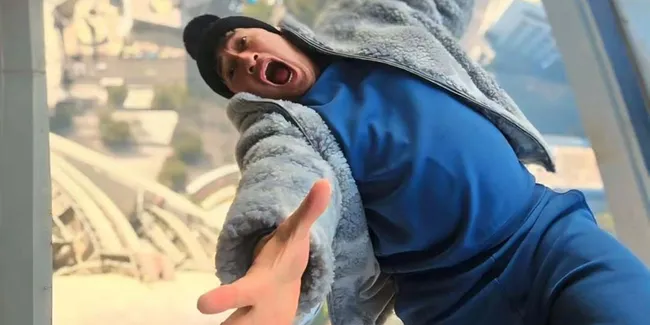 Liburan Seru Irfan Hakim ke Shanghai, Kerja Rasa Santai