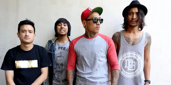 Makin Keren, Ello Bentuk Band Supergroup REAL
