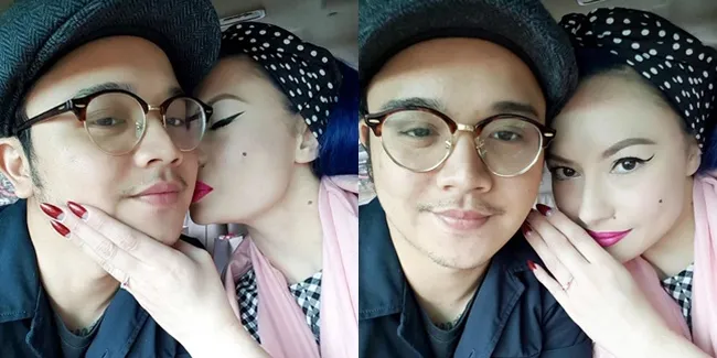 Malam Natal, Derby Romero Akhirnya Lamar Kekasih Yang Lebih Tua