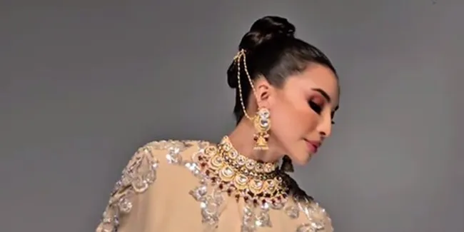 Manohara Is Back, 8 Potret Photoshoot yang Tampil Gorgeous dan Elegan 