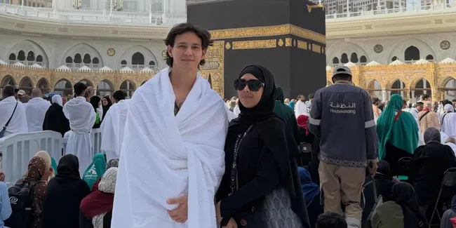 Marcell Darwin Umrah Pertama Sejak Putuskan Mualaf, Akui Campur Aduk
