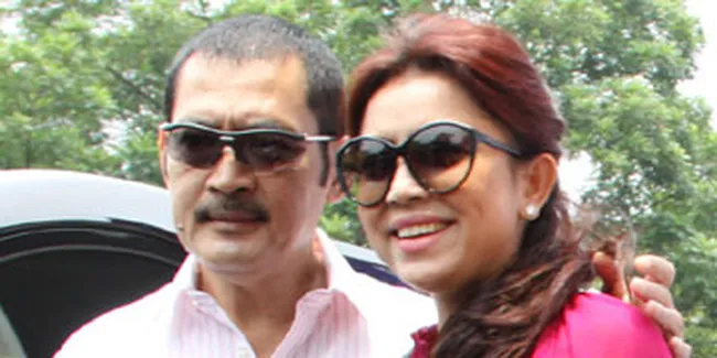 Mayangsari - Bambang Trihatmodjo di TPS 30 Kawasan Simprug