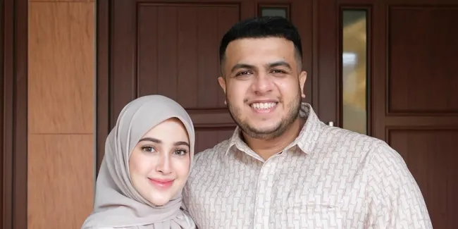 Miskah Shafa Kakak Ipar Fadil Jaidi Wisuda S1