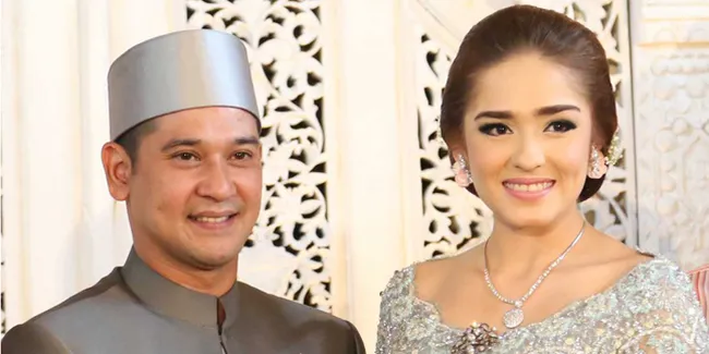 Momen Bahagia Pernikahan Abi Yapto dan Yasmine Wildblood