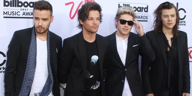 Momen-Momen Bahagia Para Jawara di Billboard Music Awards 2015